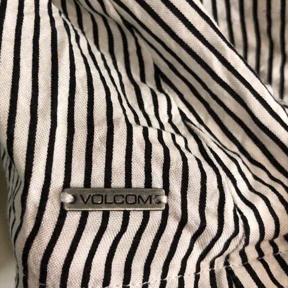 Volcom Black and White Crop Top - Picture 3 of 5